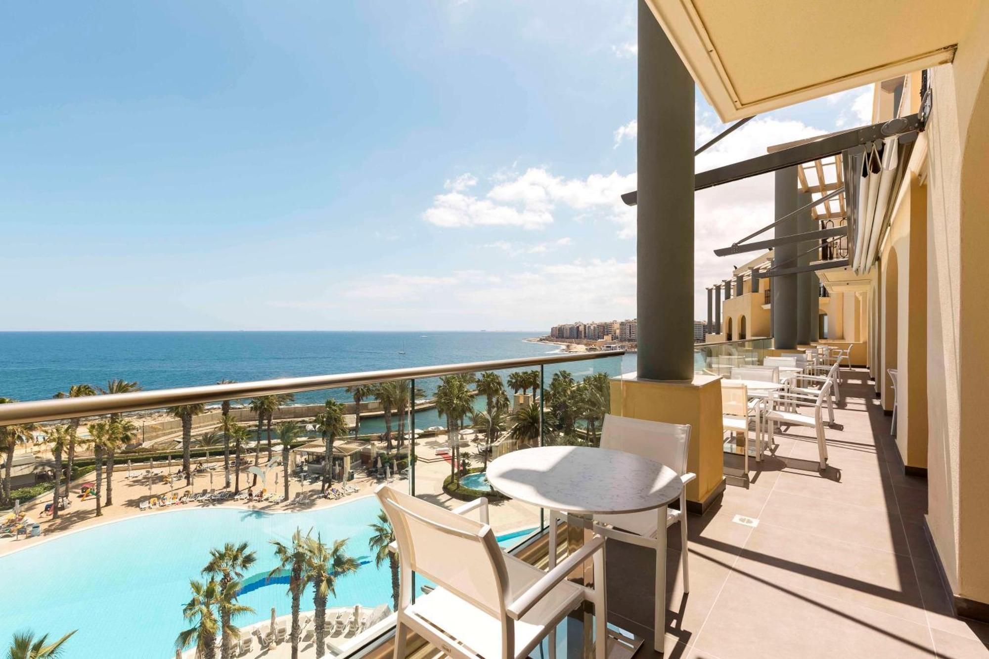 Hilton Malta Hotel St. Julian's Exterior foto